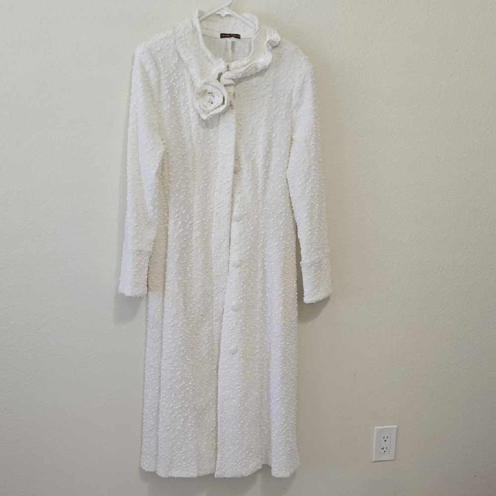Design Today's Vintage White Textured Women's Coat 1X